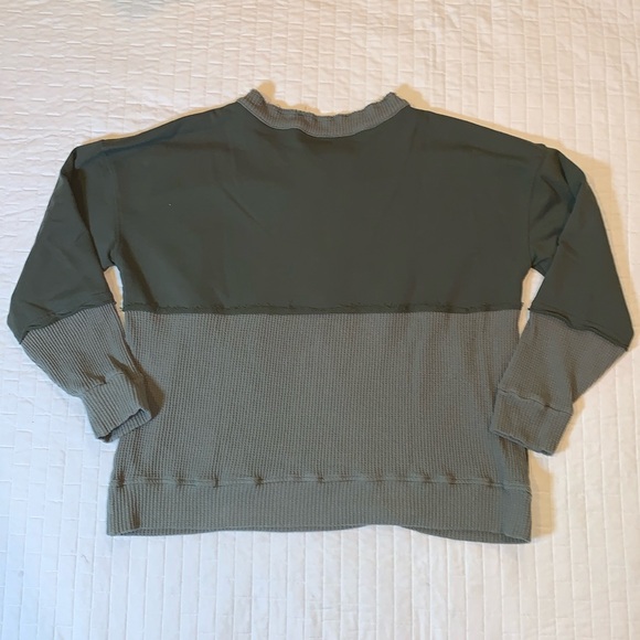 BKE Buckle Waffle Knit Lace Up Thermal Pullover, Olive Army Green, Women’s Large - Picture 7 of 16